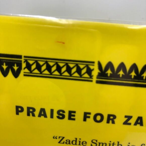 The Fraud A Novel Zadie Smith Fiction Hardback with Plastic Cover Ex-Lib… - Picture 8 of 14